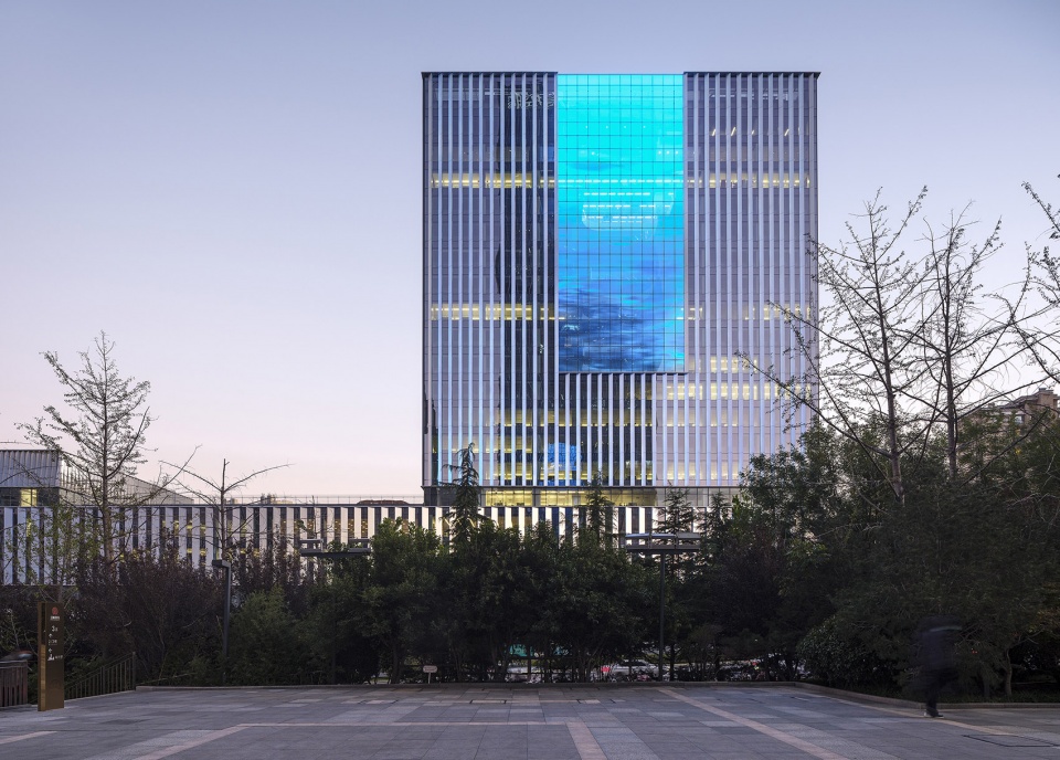 national heavy vehicle engineering and technology research center by ccdi group 21 design studio