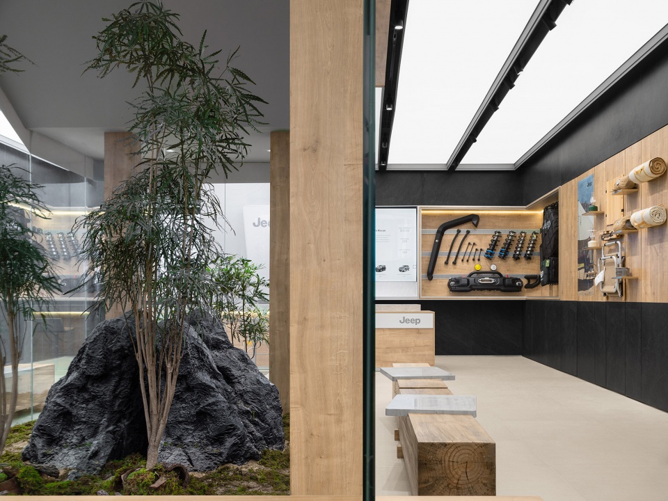 the first global jeep adventure creating experiential auto retail by ingroup