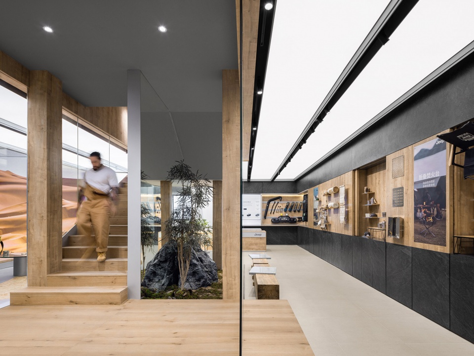 the first global jeep adventure creating experiential auto retail by ingroup