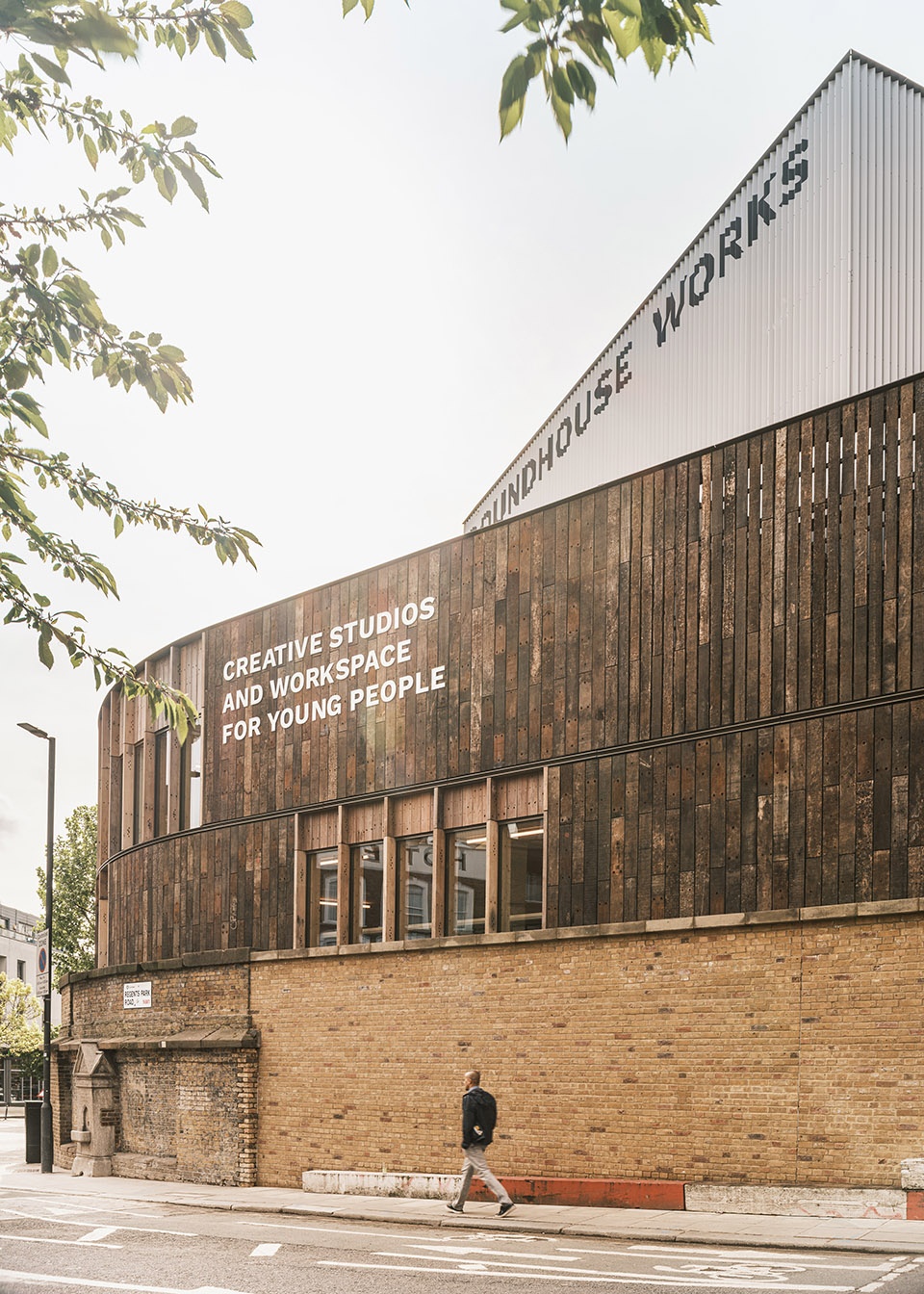 Roundhouse by Architects Paddy Dillon Reed Watts Architects