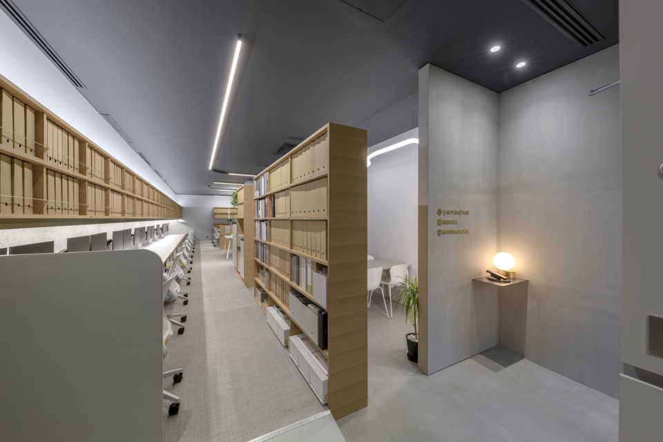 YAMAGIWA OSAKA Showroom and Office Yuko Nagayama and Associates