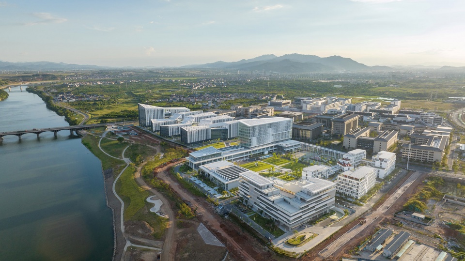 Quzhou Smart Industry Investment and Development Co Ltd China by architecturestudio