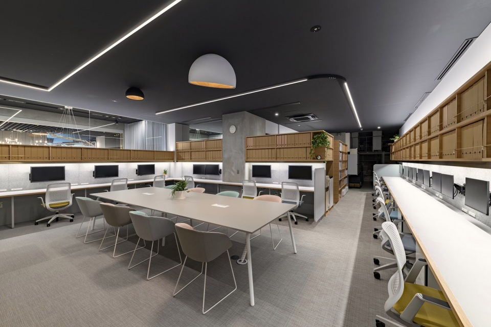 YAMAGIWA OSAKA Showroom and Office Yuko Nagayama and Associates