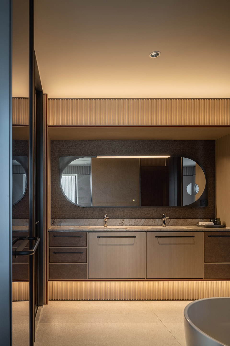 intercity hotel by vermilion zhou design group