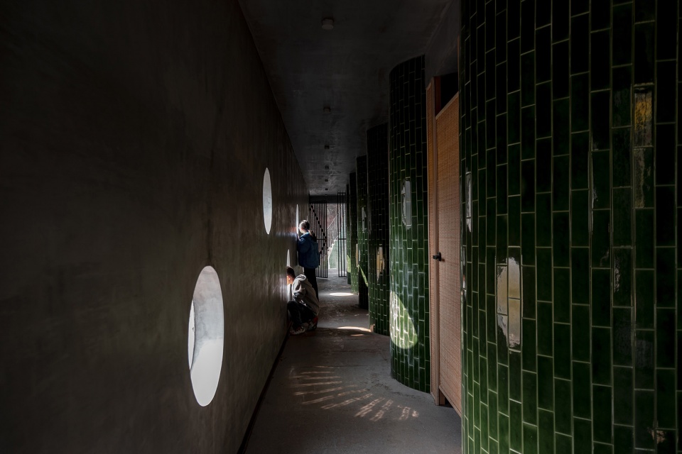 Bridge Toilet China by FMD
