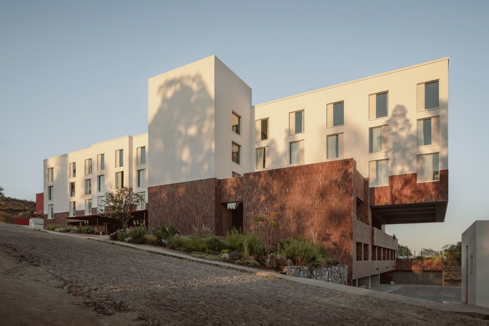 Albor Hotel in San Miguel de Allende PRODUCTORA 和 ESRAWE STUDIO