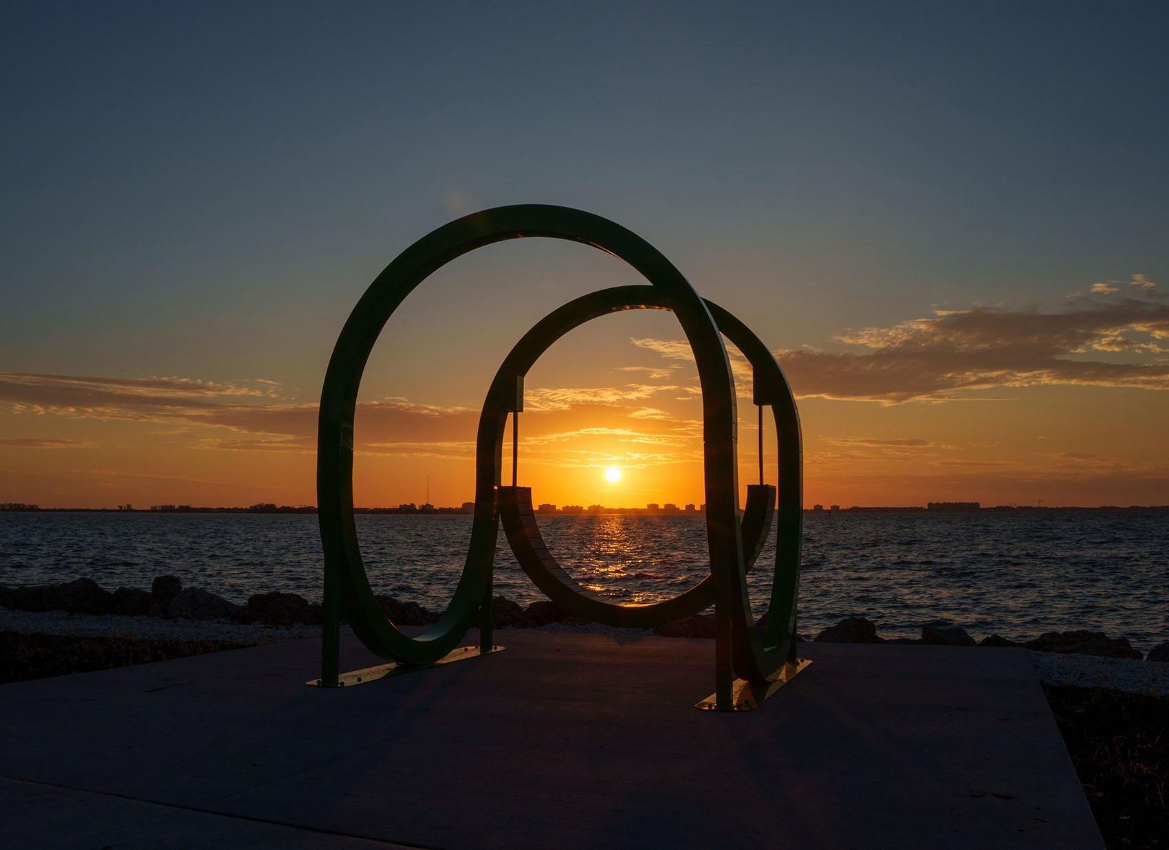 Playable Art Installations in a Waterfront Park by The Urban Conga 谷德设计网