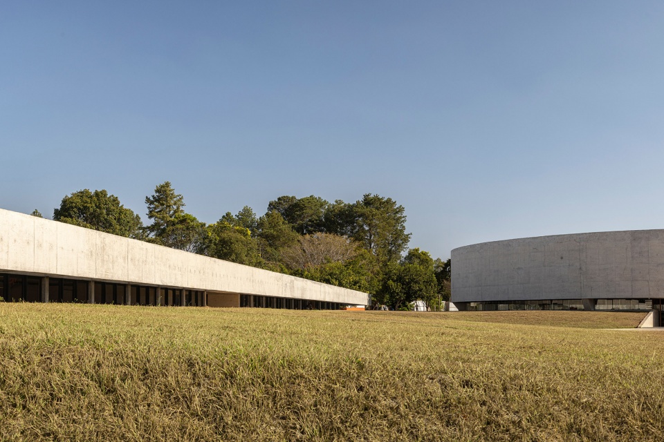 Church of the Holy Family Brazil by ARQBR Arquitetura e Urbanismo