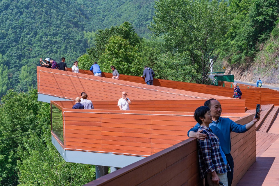 Qinglong Bay Lake Viewing Station Sichuan Tibet Route South Anhui by MEDG Current Engineering Design