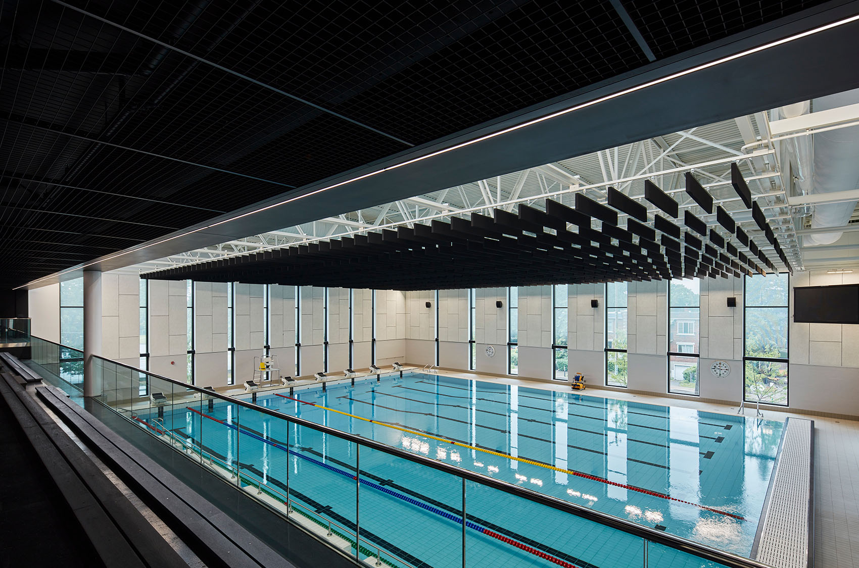 Rosemont Aquatic Center by Poirier Fontaine Architectes Inc. & Riopel + associés architectes