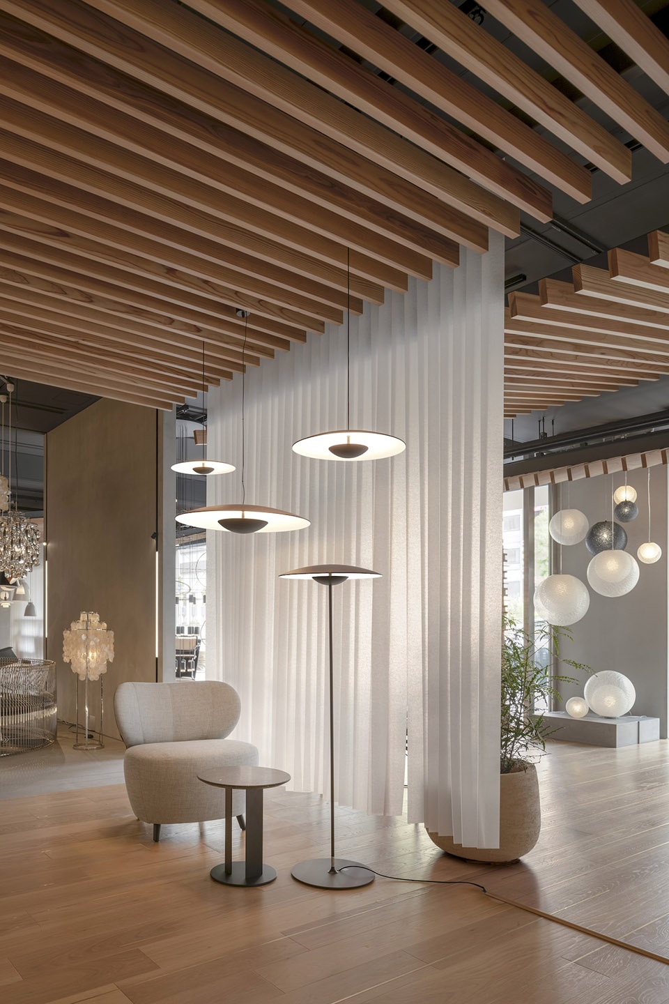YAMAGIWA OSAKA Showroom and Office Yuko Nagayama and Associates
