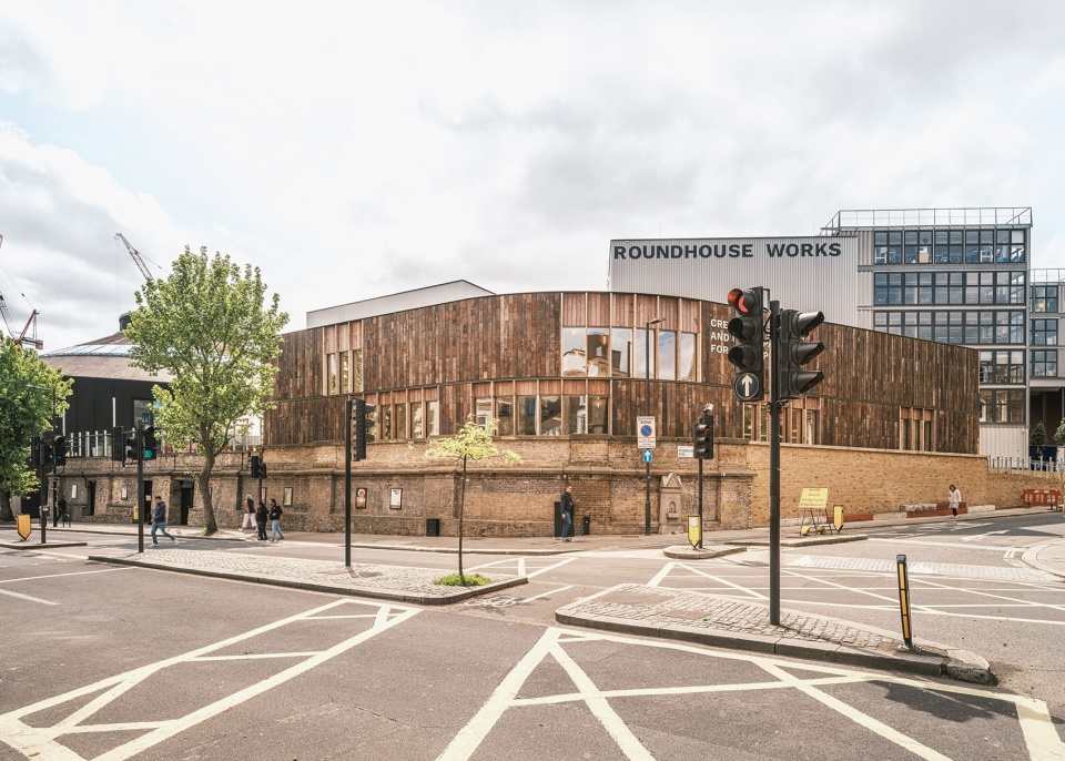 Roundhouse by Architects Paddy Dillon Reed Watts Architects