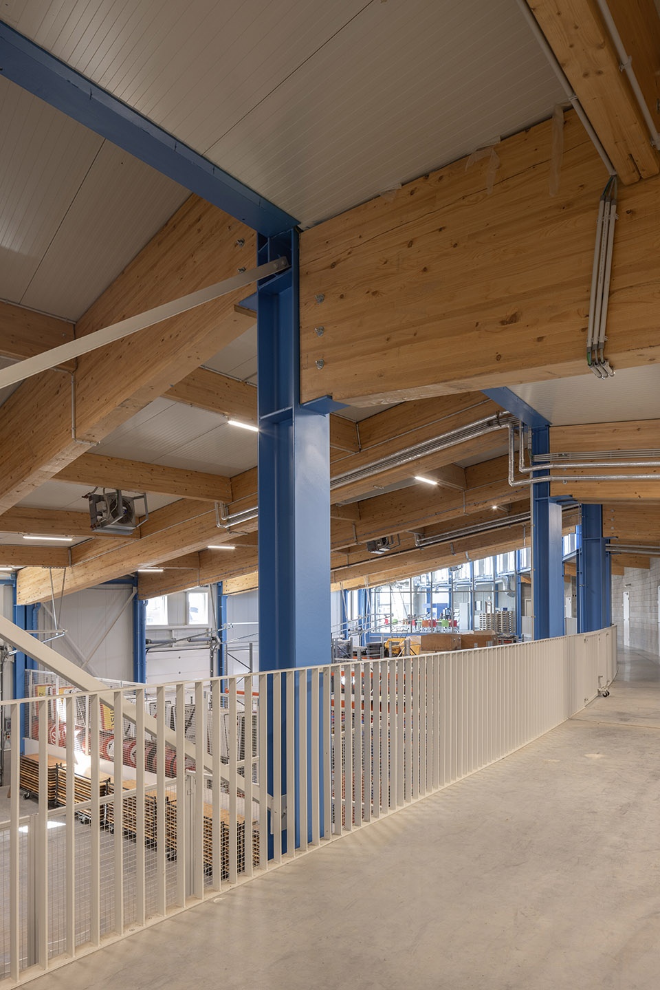 Zemst workshop and office spaces by WE S architects