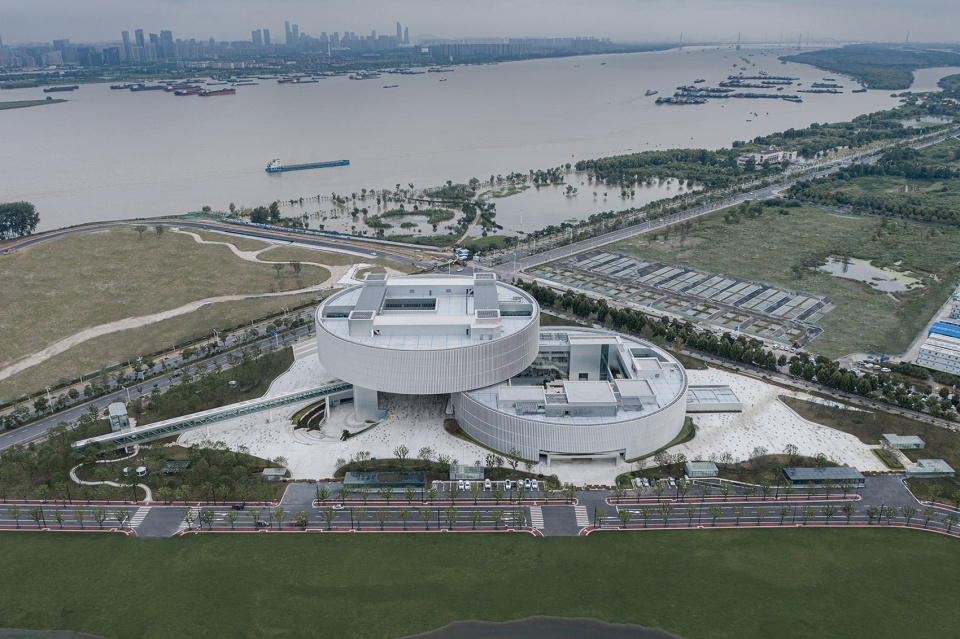 nanjing jiangbei civic center by meng architects