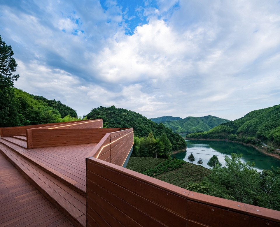 Qinglong Bay Lake Viewing Station Sichuan Tibet Route South Anhui by MEDG Current Engineering Design