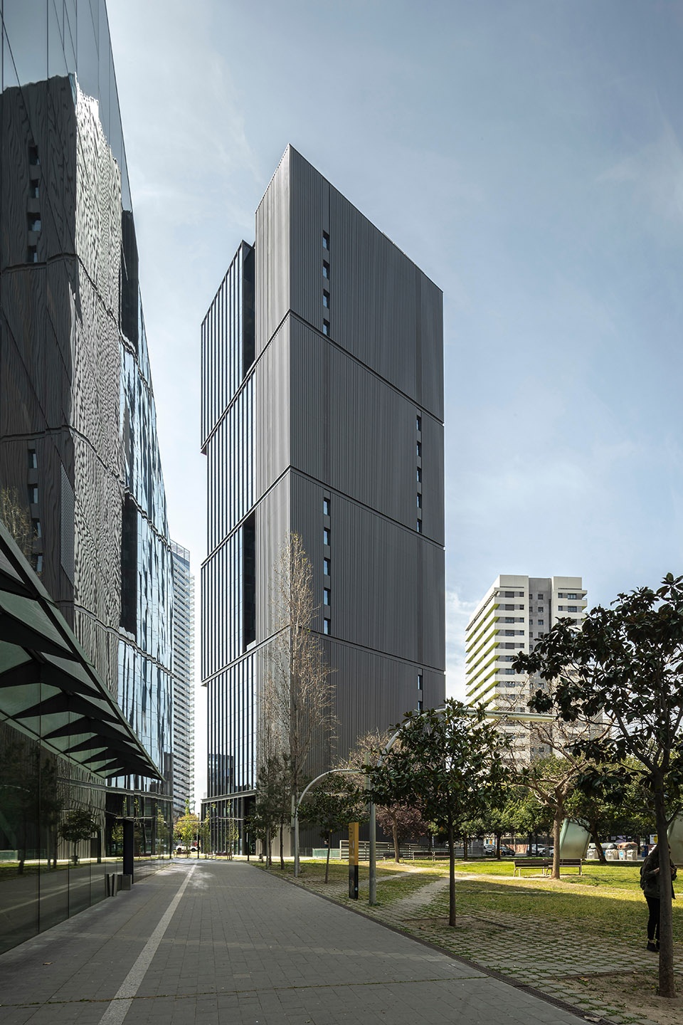 office tower in plaza europa 34 by gca architects
