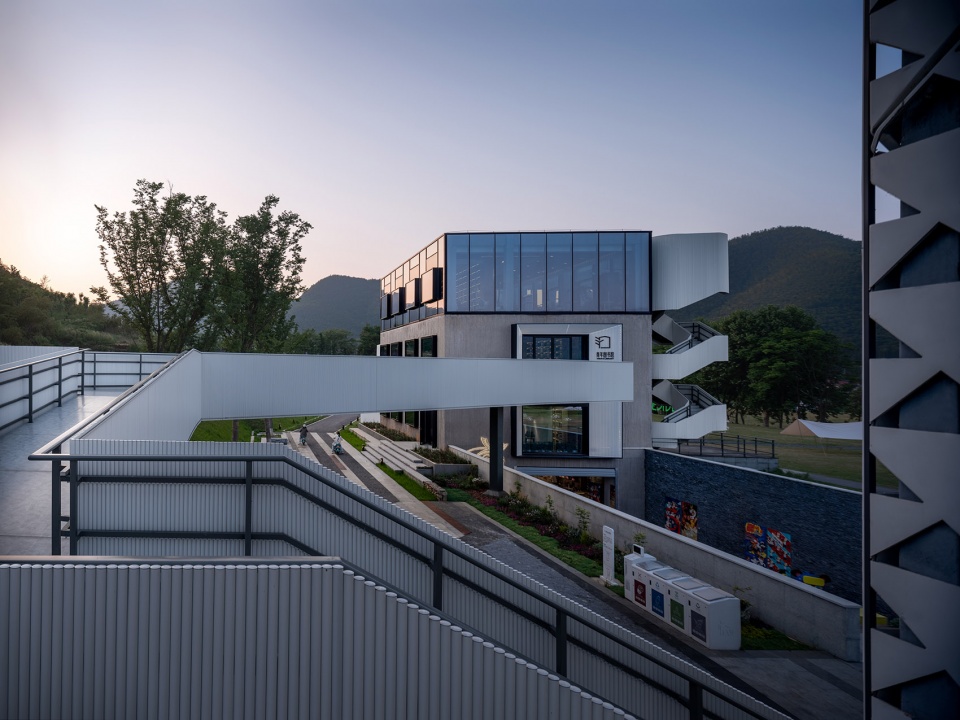 yucun impressions young library by du chunyu team school of design sjtu