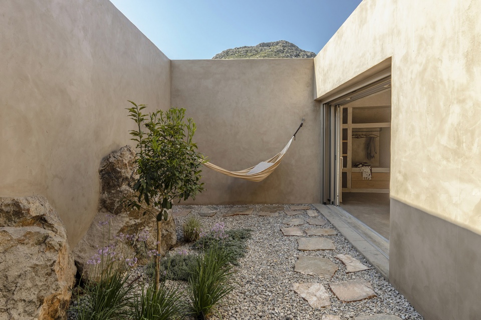HOMA VAGIA by Mold architects liana Kerestetzi
