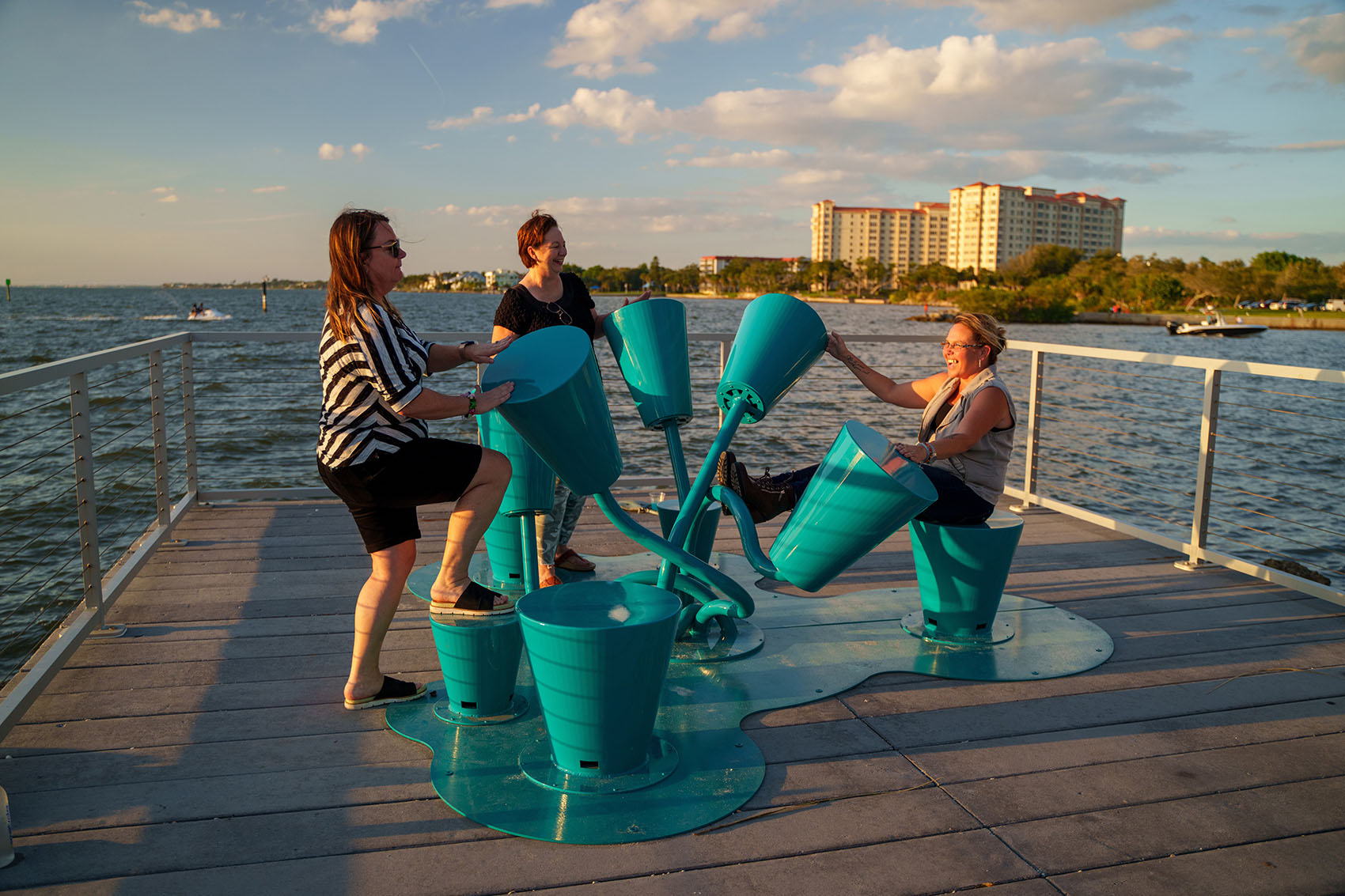 Playable Art Installations in a Waterfront Park by The Urban Conga 谷德设计网
