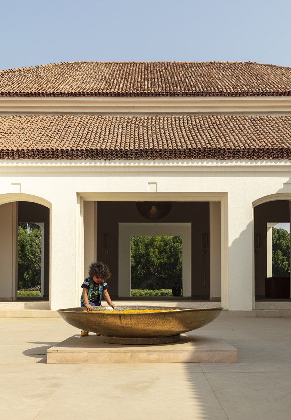 hotel in bodh gaya by sjk architects
