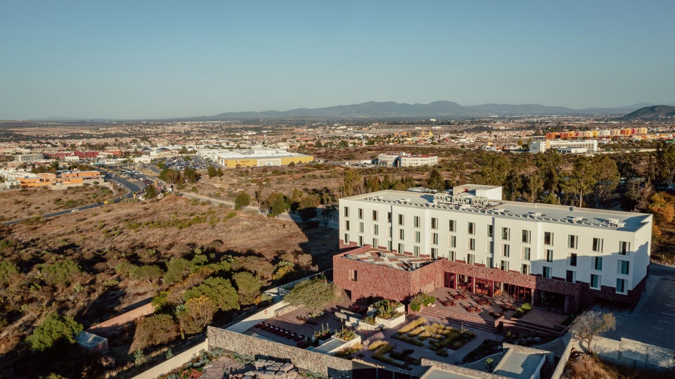 Albor Hotel in San Miguel de Allende PRODUCTORA 和 ESRAWE STUDIO