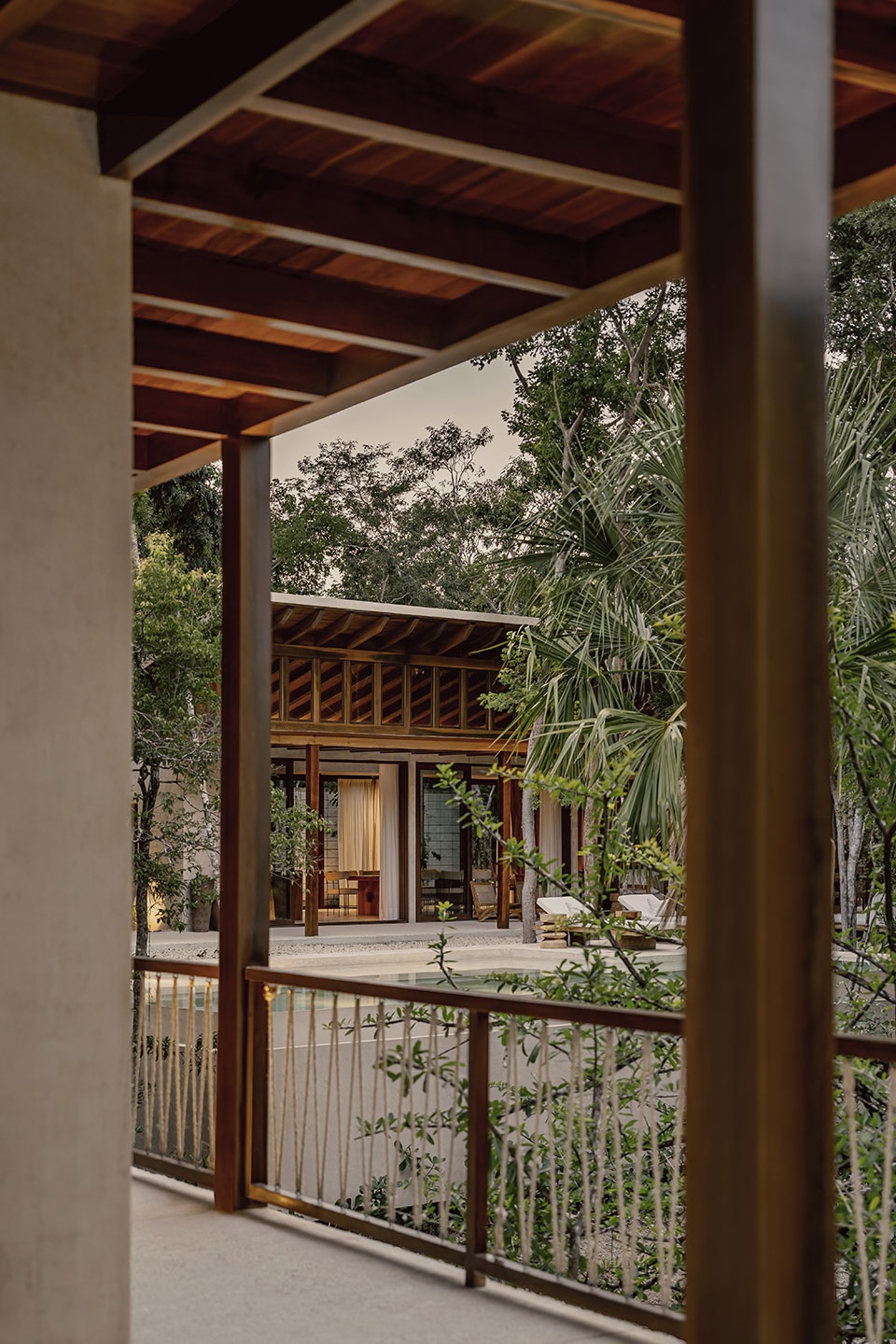 Casa Tropical by Jaque Studio
