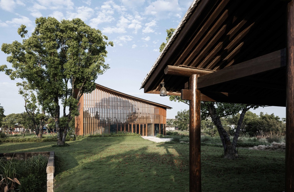 Clover Auditorium China by Hangzhou Yuanshe Architectural Landscape Design Co Ltd