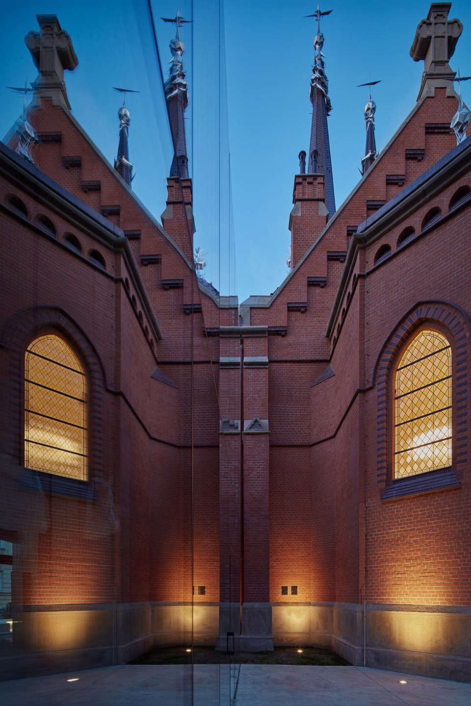 The Red Church Reconstruction by atelier r 80m
