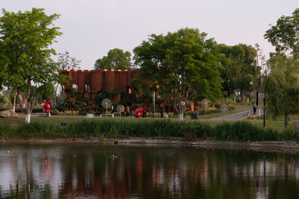 gear garden by atelier scale fabrication lab