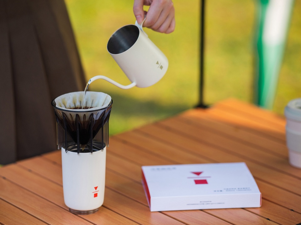 Two ALGEBRAIST COFFEE Shops in Changcha by STILL YOUNG