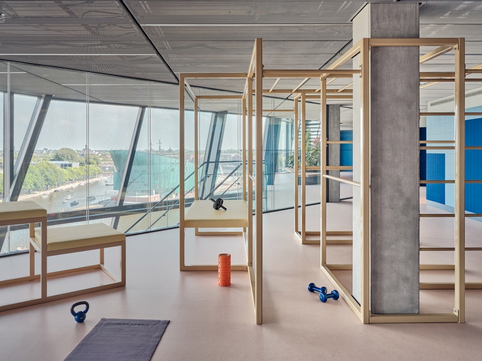 unstudios new city campus for travel leader booking com opens in amsterdam