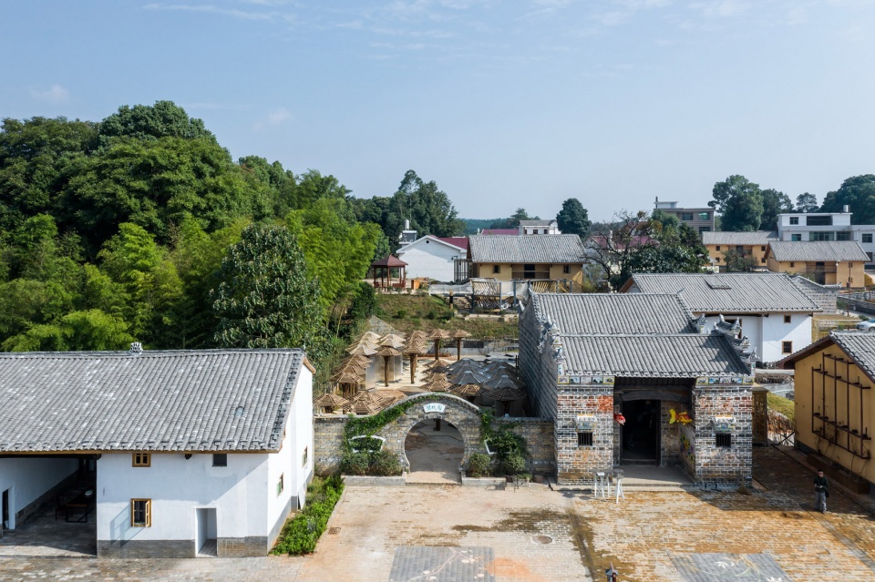xamutang childrens bookstore by omer studio hdd