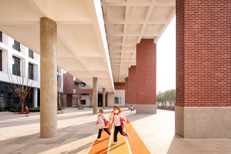 架空风雨门廊 tao zhi studio