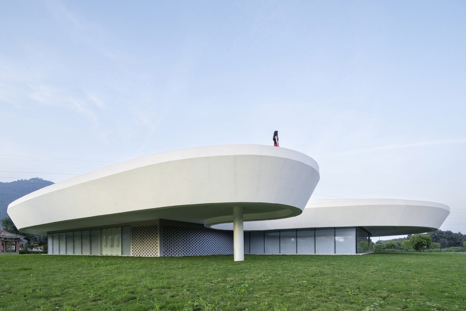 the ripple nanhai district freshwater fish industry technology demonstration and promotion center by wutopia lab