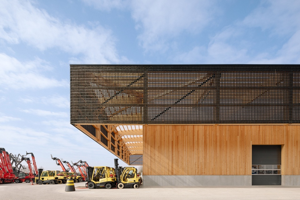 hald grunewald headquarters by rundzwei architekten bda