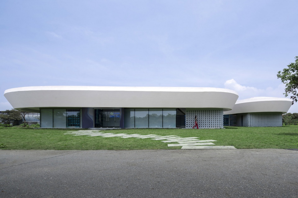 the ripple nanhai district freshwater fish industry technology demonstration and promotion center by wutopia lab