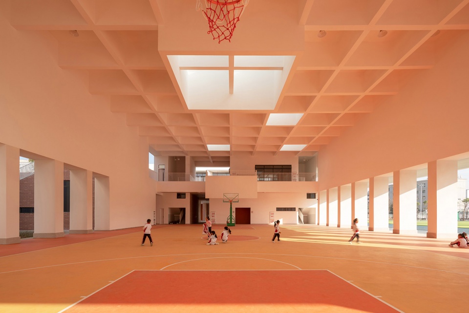 架空风雨操场 tao zhi studio