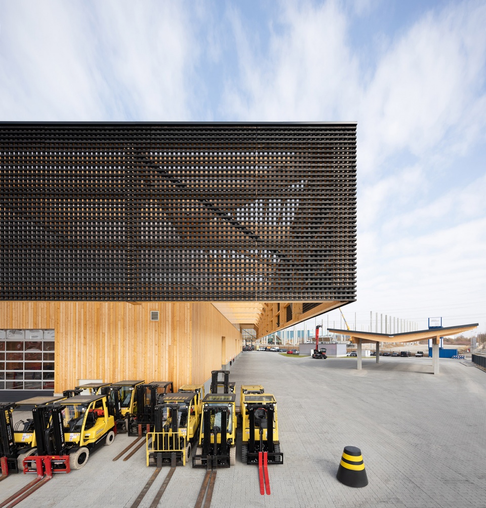 hald grunewald headquarters by rundzwei architekten bda