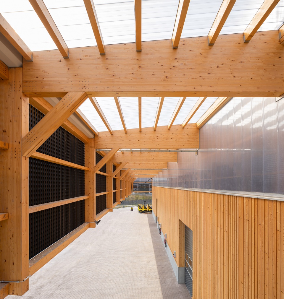 hald grunewald headquarters by rundzwei architekten bda