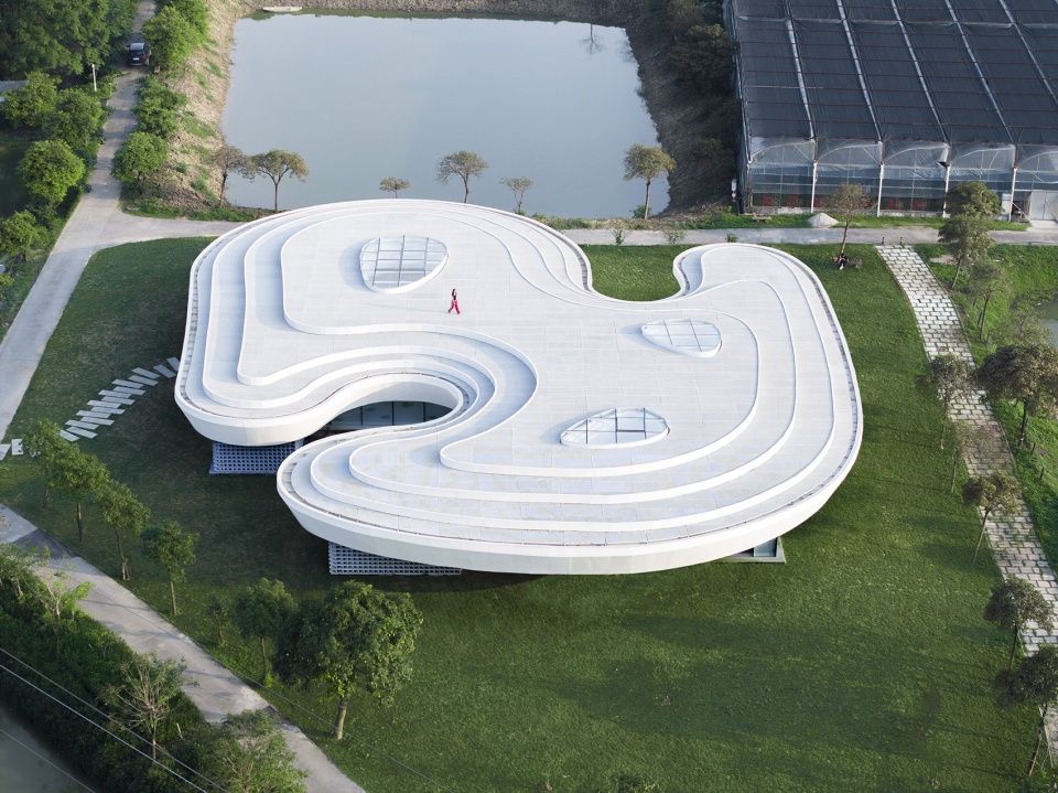 the ripple nanhai district freshwater fish industry technology demonstration and promotion center by wutopia lab