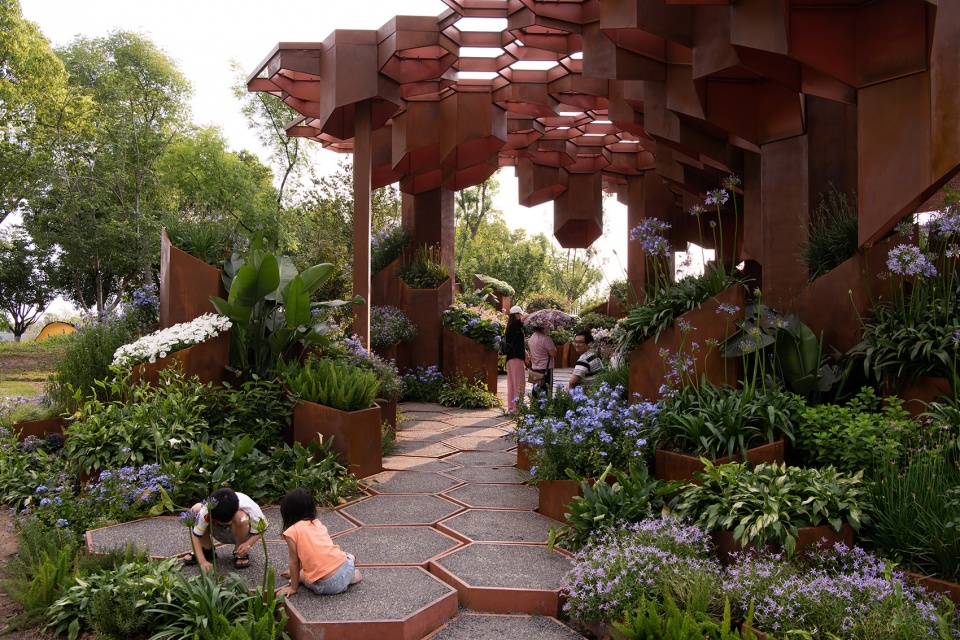 gear garden by atelier scale fabrication lab