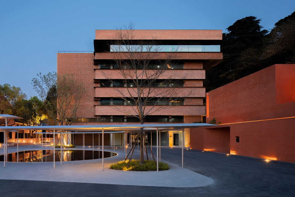 renovation of nanjing combat machinery factory by mix architecture