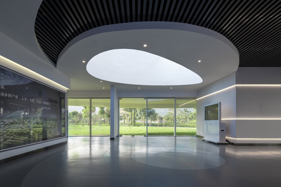 the ripple nanhai district freshwater fish industry technology demonstration and promotion center by wutopia lab