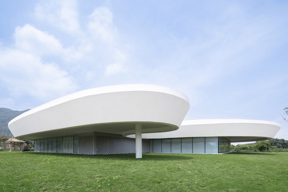 the ripple nanhai district freshwater fish industry technology demonstration and promotion center by wutopia lab