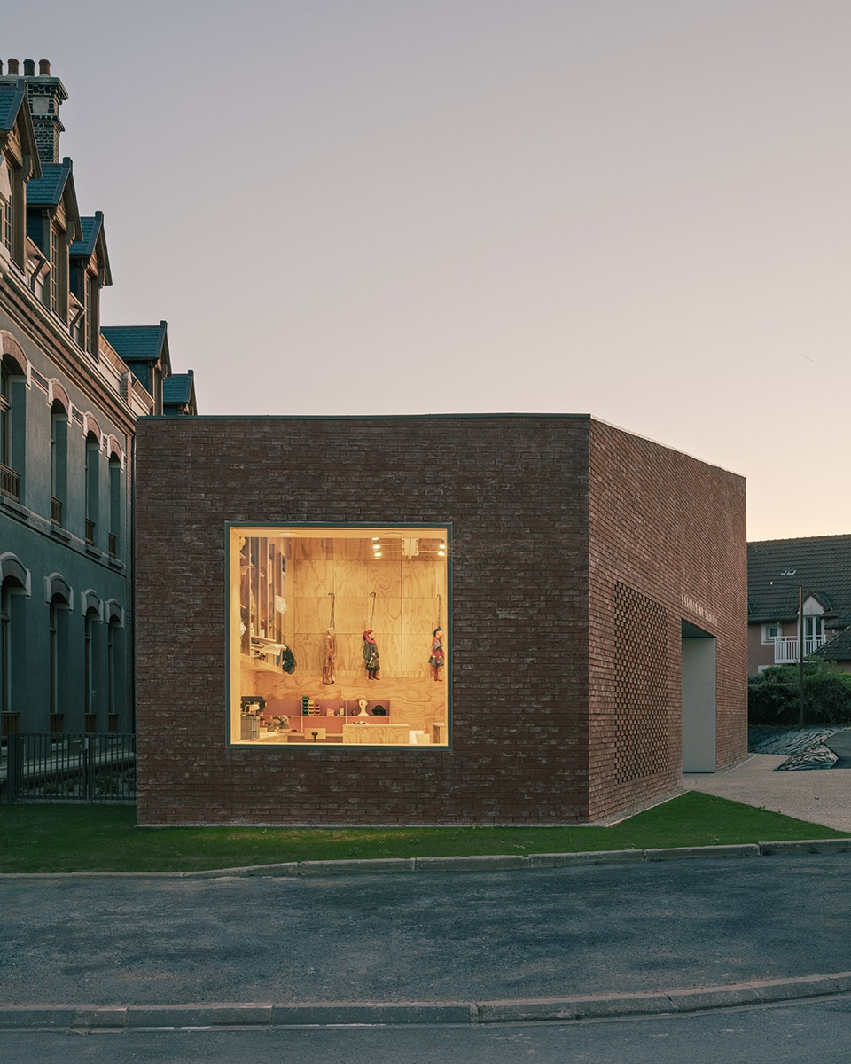 Beffroi de Dives sur mer Centre national de la marionette ACAU Architectes © Charly Broyez HD