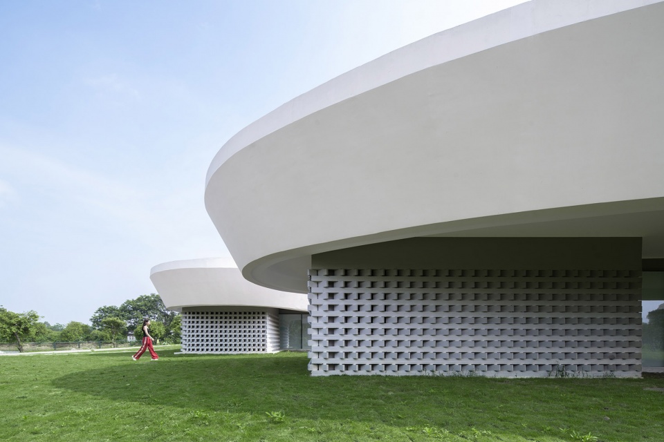 the ripple nanhai district freshwater fish industry technology demonstration and promotion center by wutopia lab