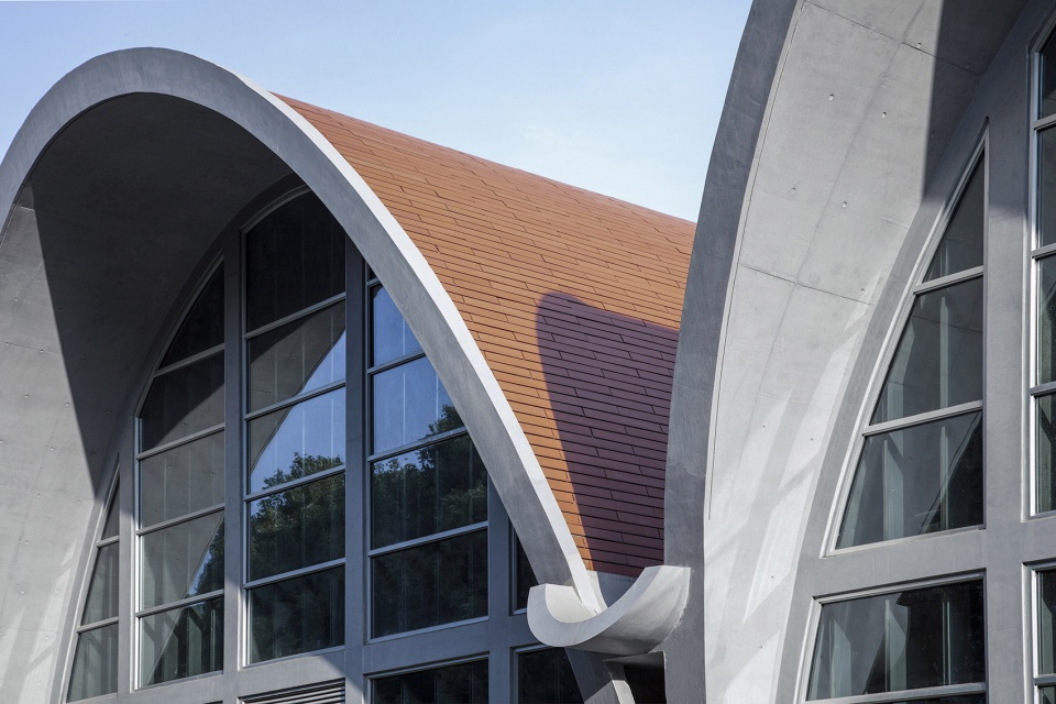 natatorium of southeast university by zhou qi studio architects and engineers associates of southeast university