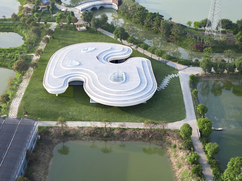 the ripple nanhai district freshwater fish industry technology demonstration and promotion center by wutopia lab