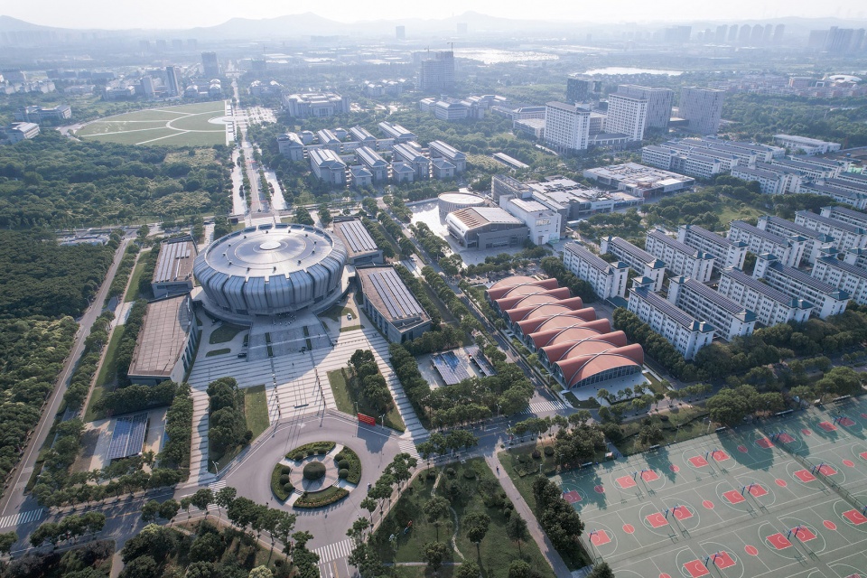 natatorium of southeast university by zhou qi studio architects and engineers associates of southeast university