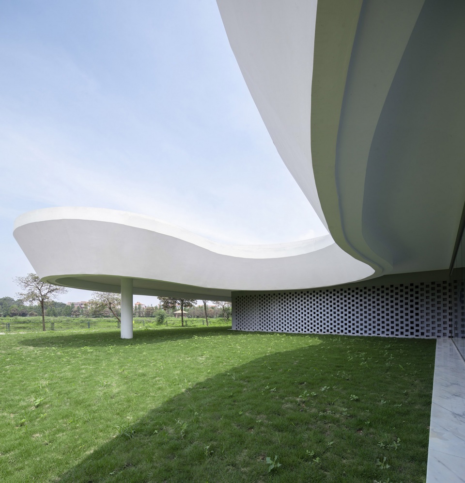the ripple nanhai district freshwater fish industry technology demonstration and promotion center by wutopia lab